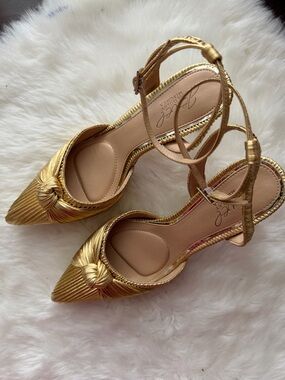 New! Jewel Badgley Mischka Gold Knotted Pointed-Toe Ankle-Strap Pumps